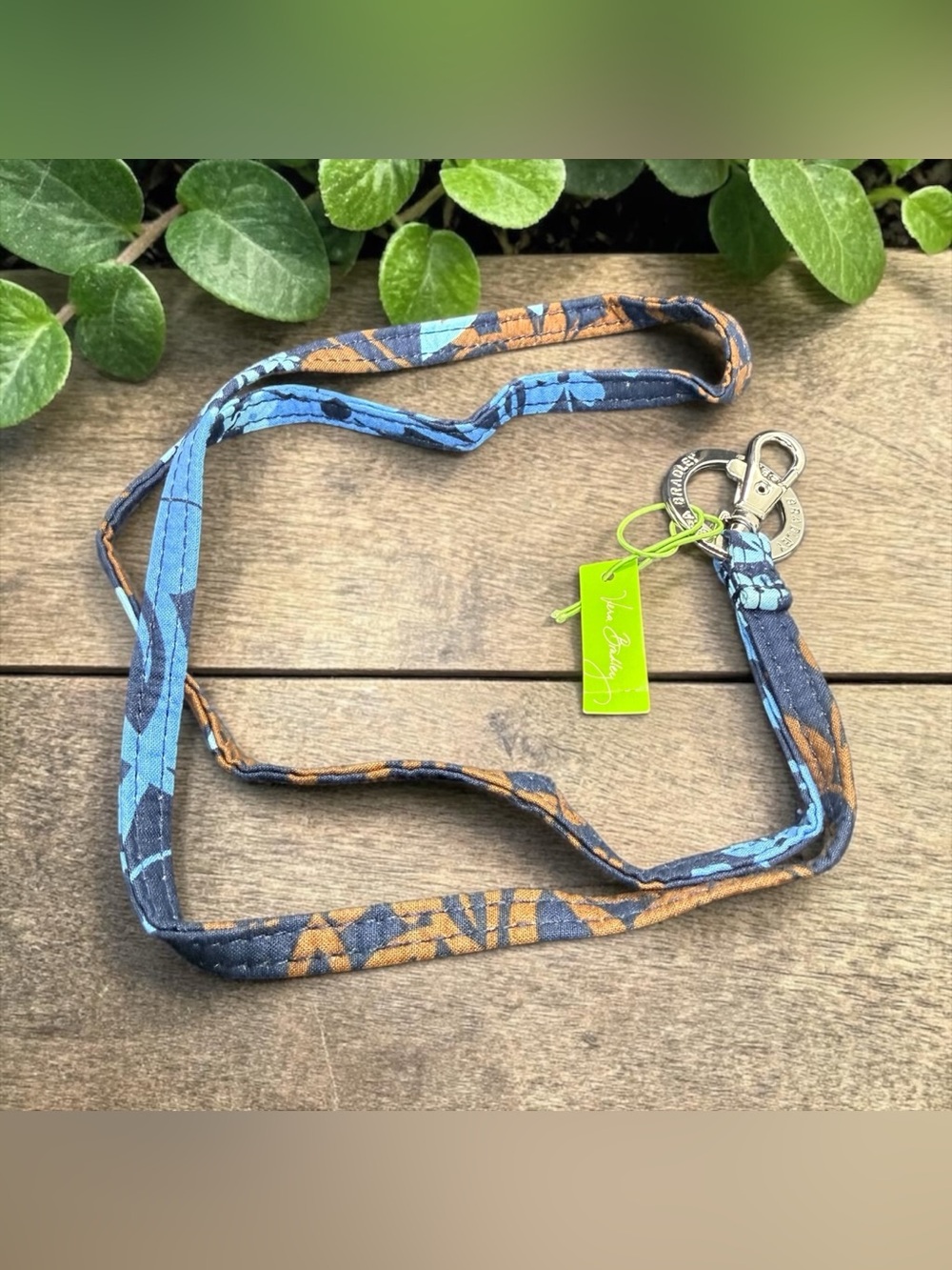 🏷️‼️5/$25🏷️😘💙🤎VERA BRADLEY💙🤎Java Floral Lanyard/NWT
